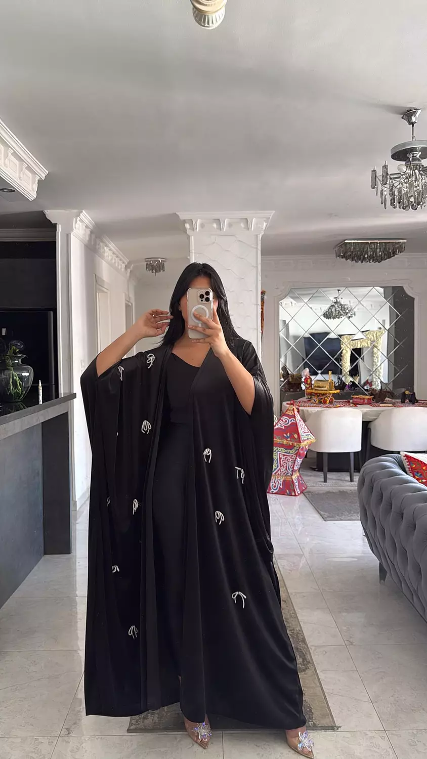 Bow kaftan image