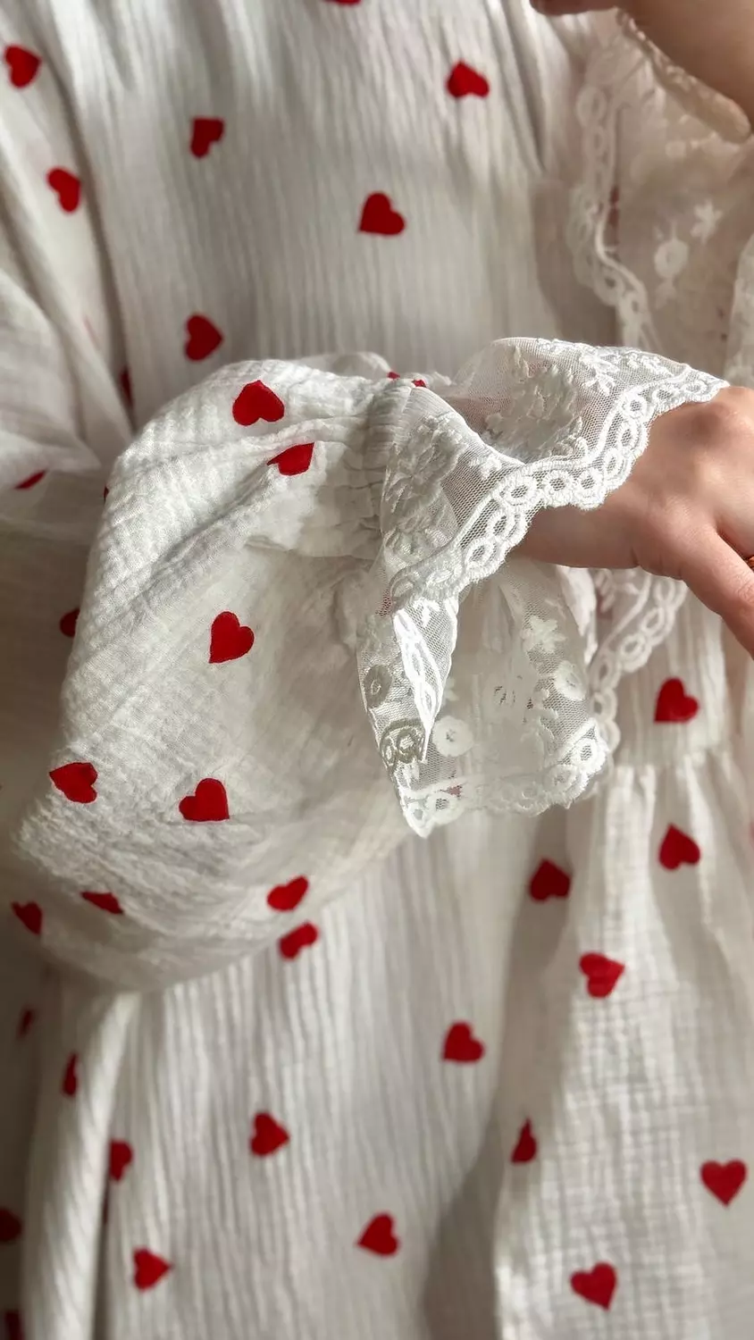 Ghazal Isdal (Red) 1