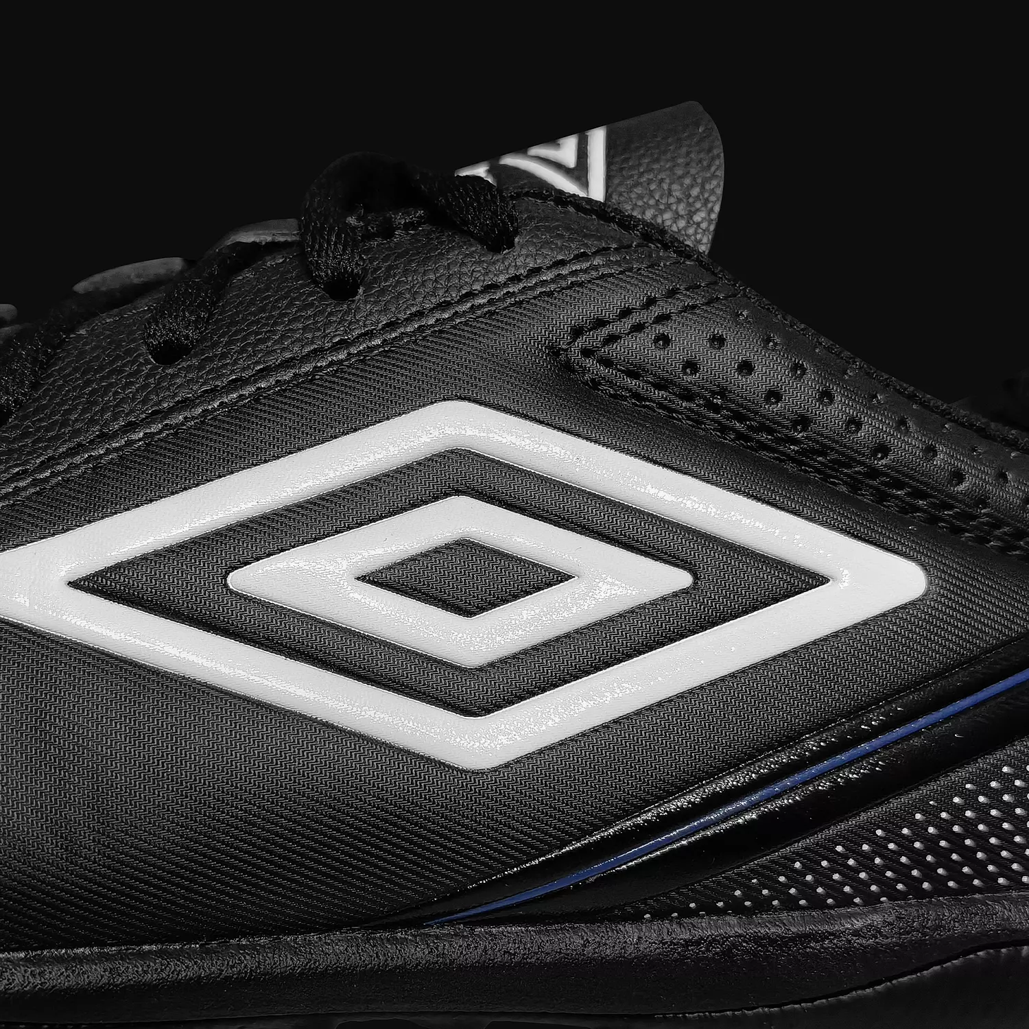 UMBRO ORIGINAL TURF 4