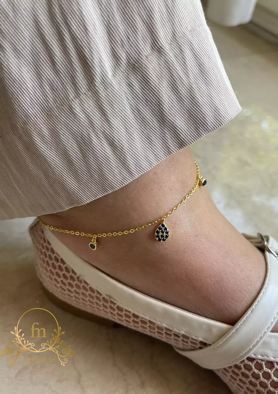 Blue oval stone silver anklet gold plated with side blue stones image