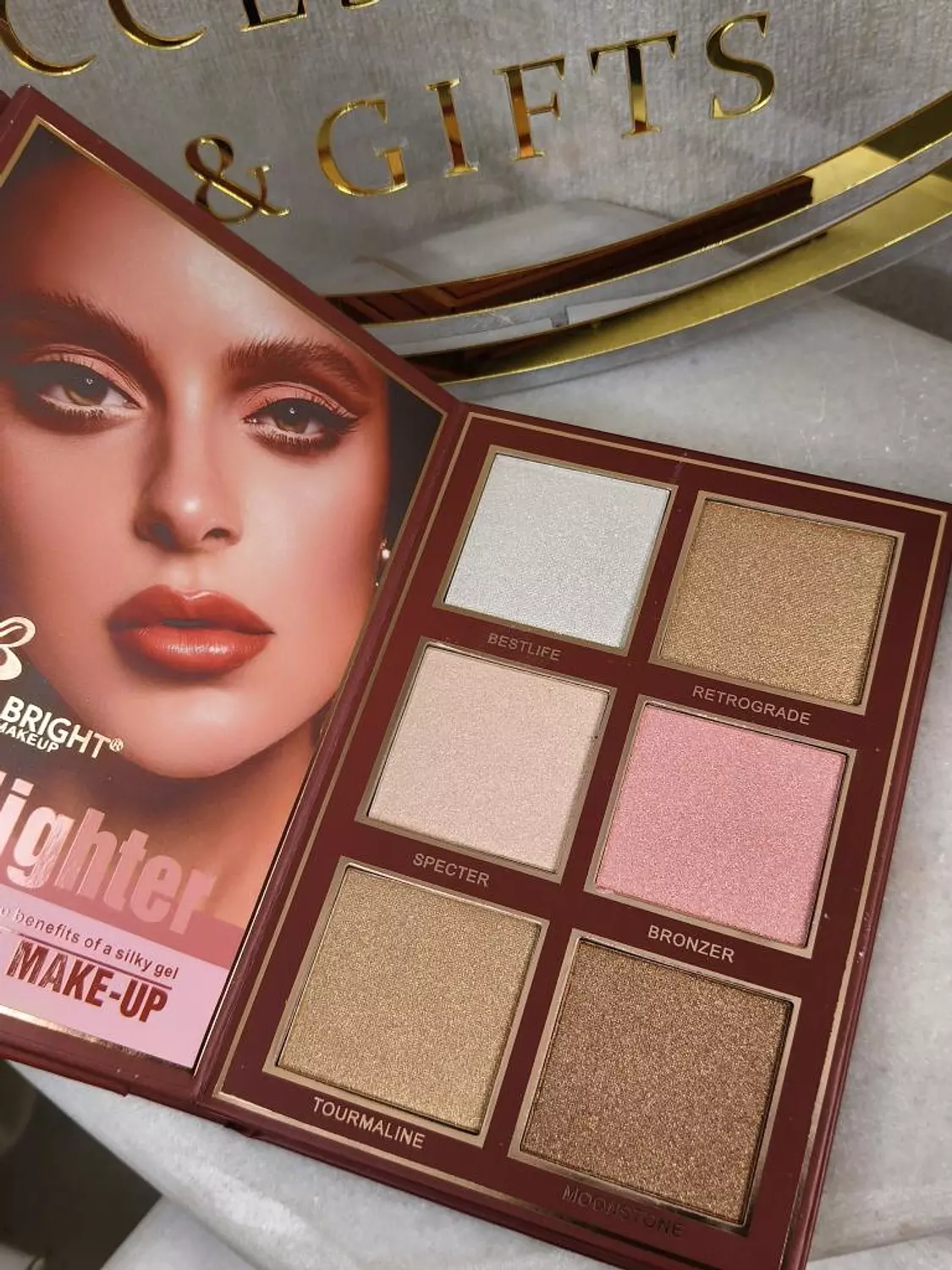 Romantic Bright makeup book  2