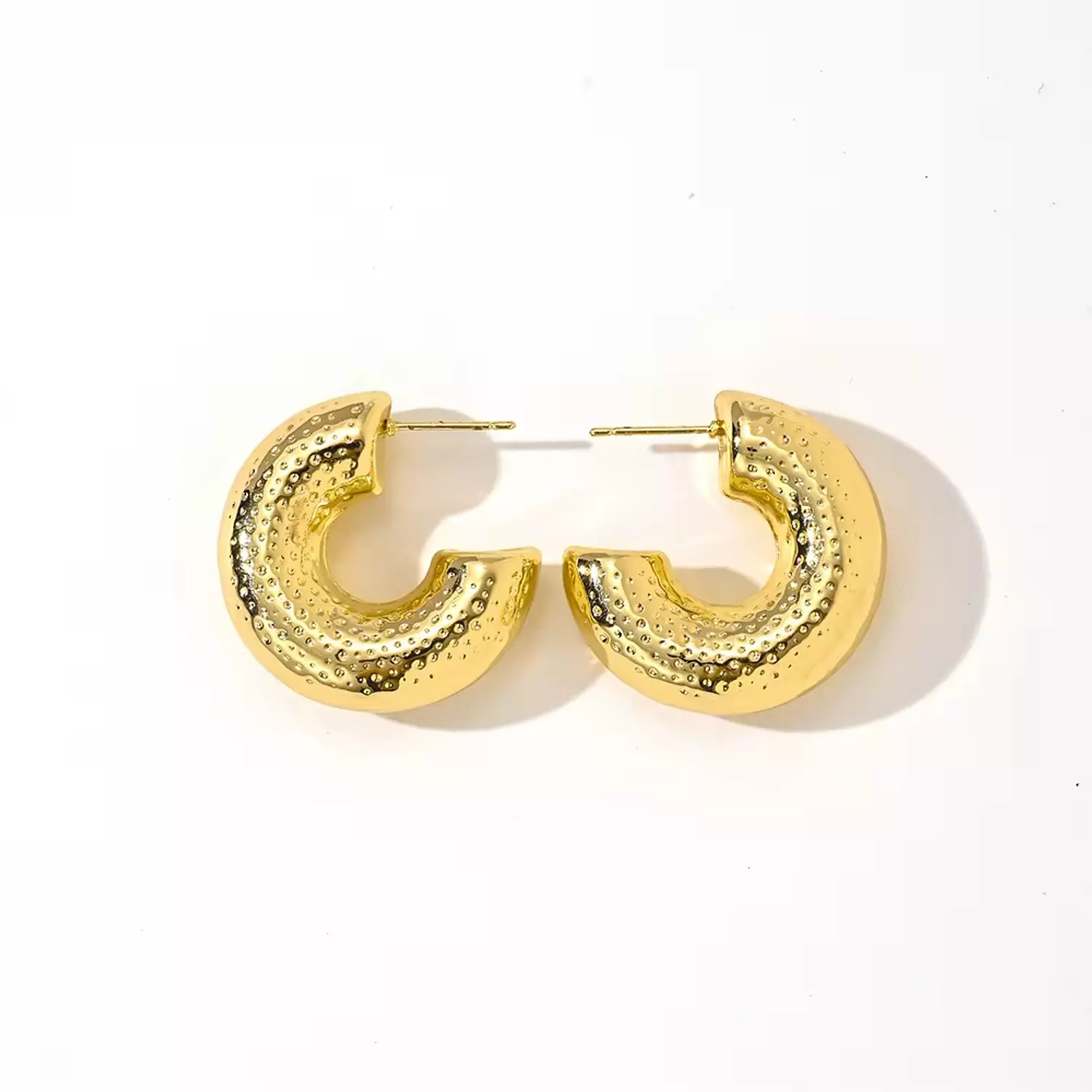 C Shape Pattern earring 2