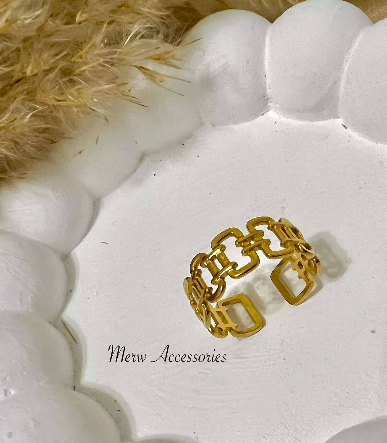 Squares ring .. image