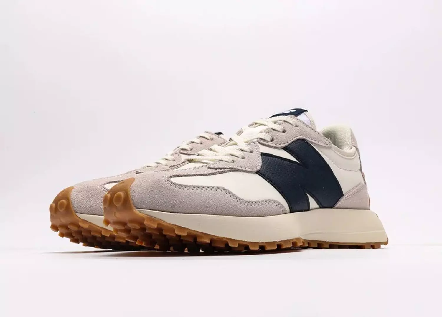 New Balance 327 Moonbeam Outerspace 1