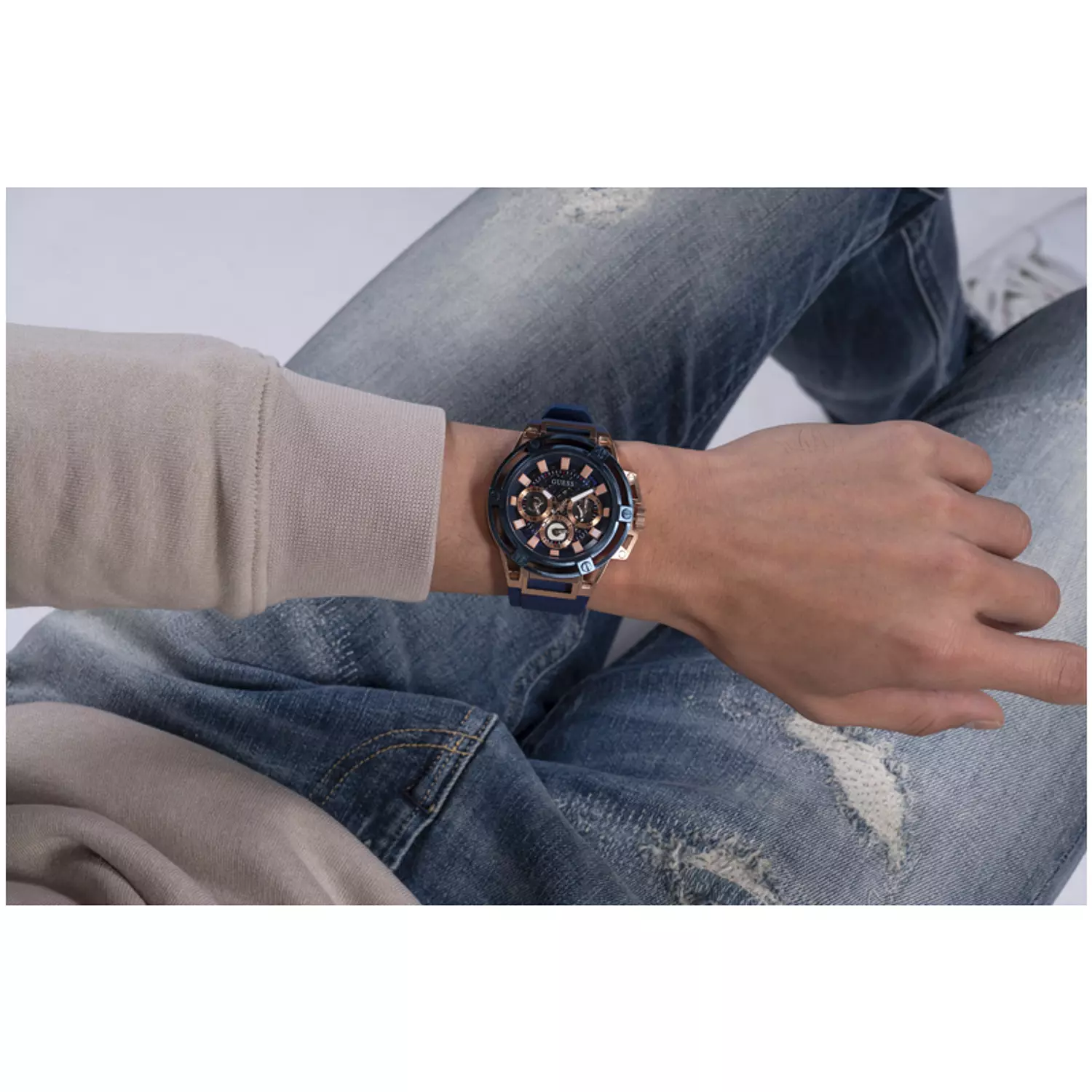 Guess GW0423G4 Watch For Gents Case Color Rose Gold Tone - Round Shape Silicone Strap 7