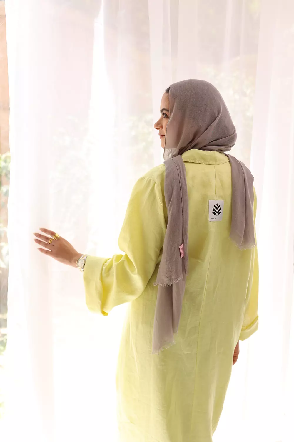 Side-tie linen dress in butter-yellow 5