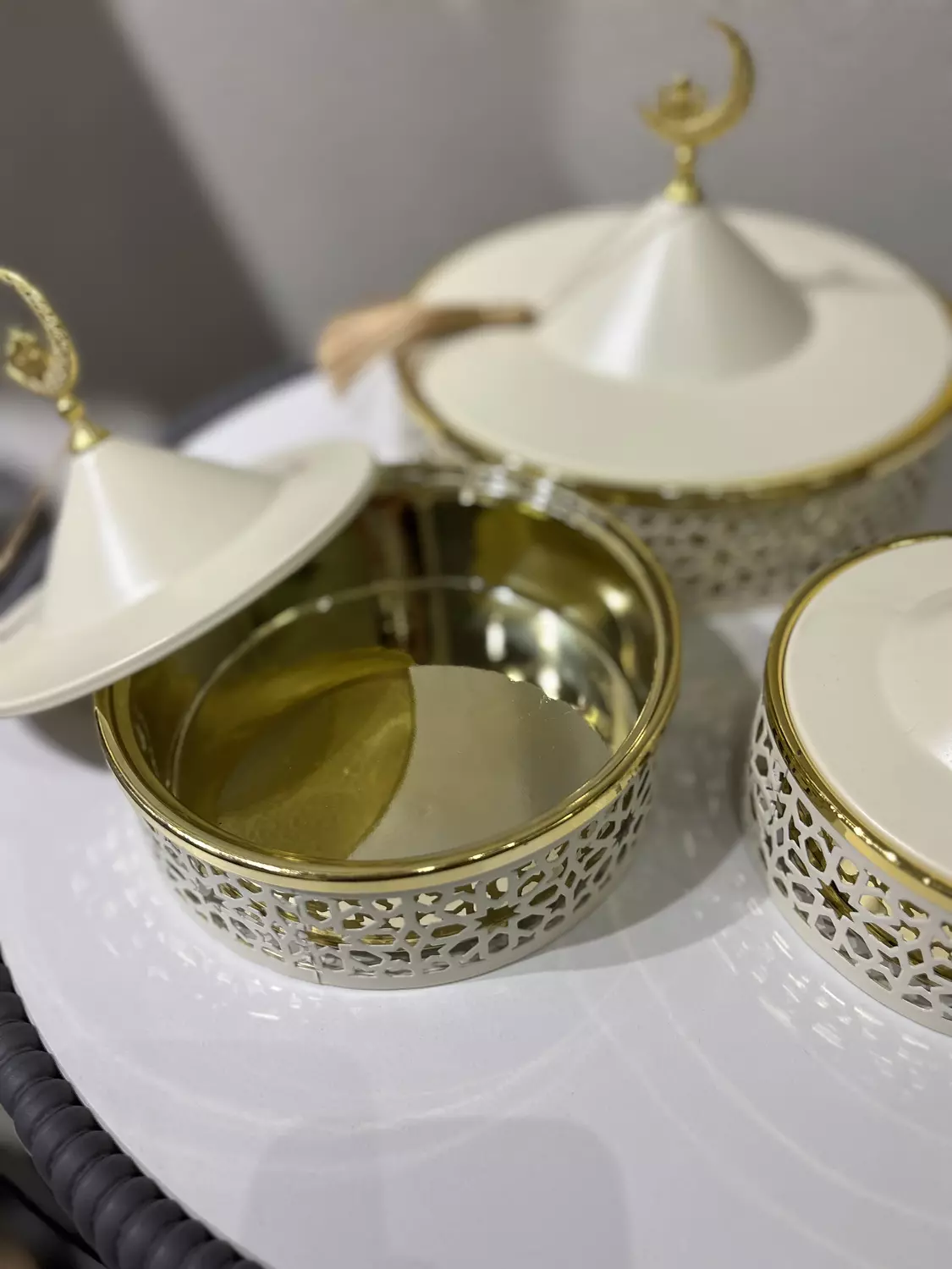 Gold container Ramadan  3