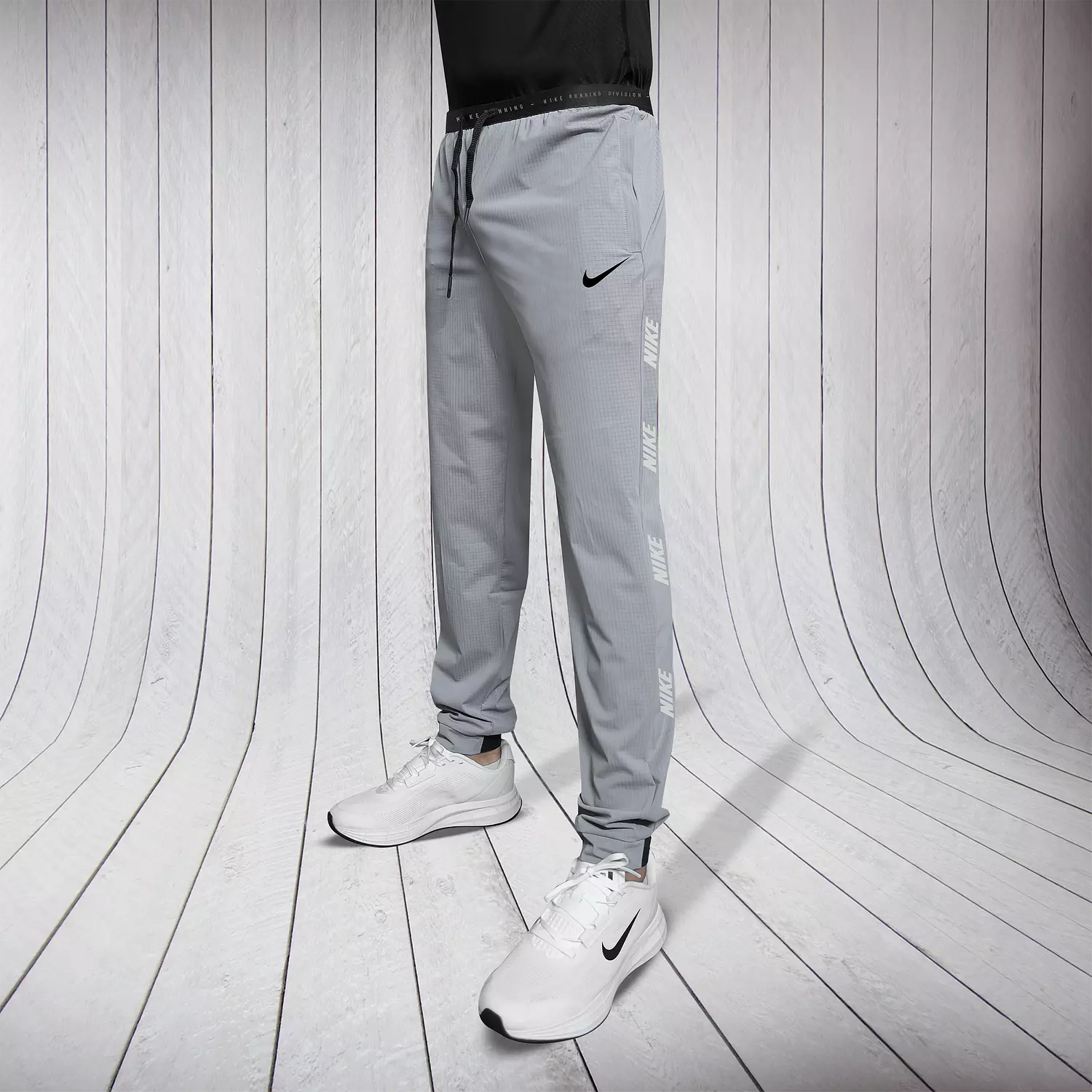 NIKE WATERPROOF SPORTS PANT  1