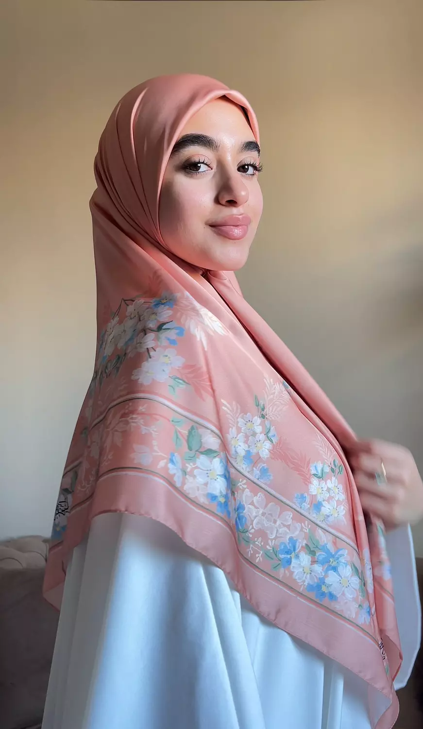 إن جراح الحر/ سكارف image