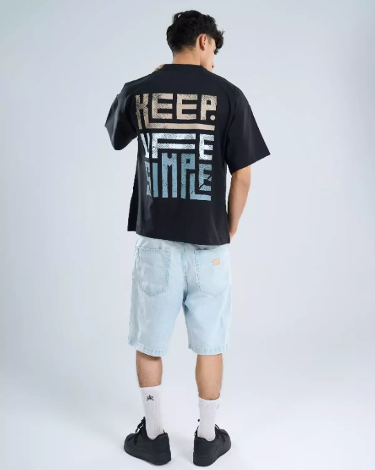 Oversized black tee 3 2