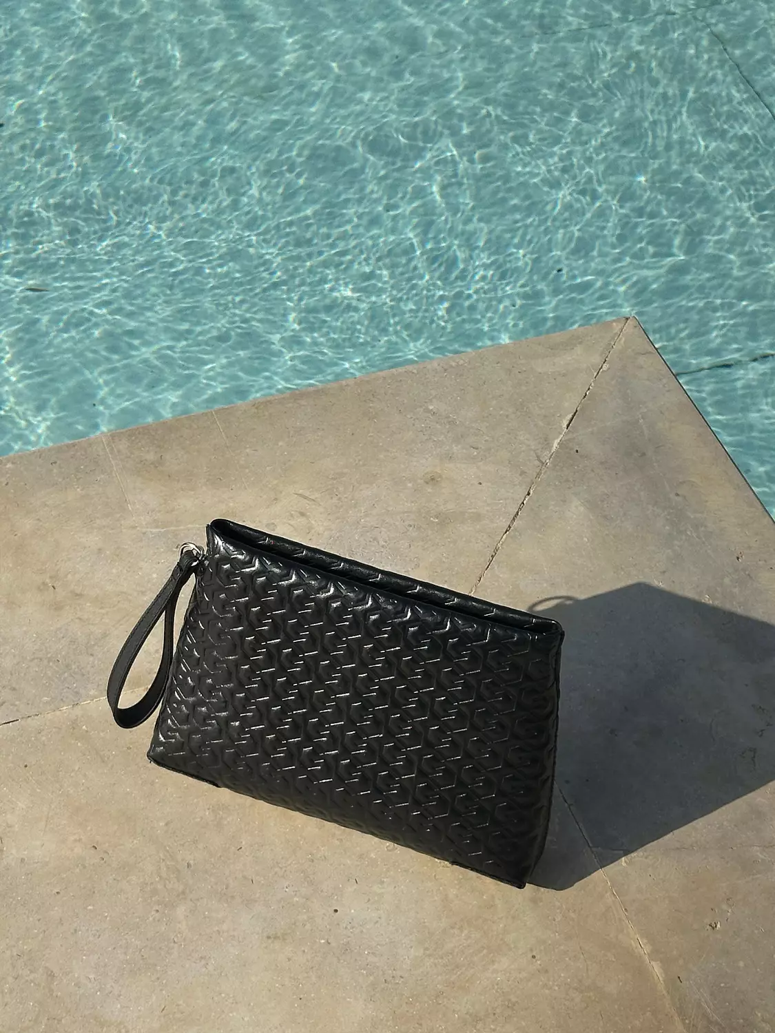 Co-pouch Monogram 2
