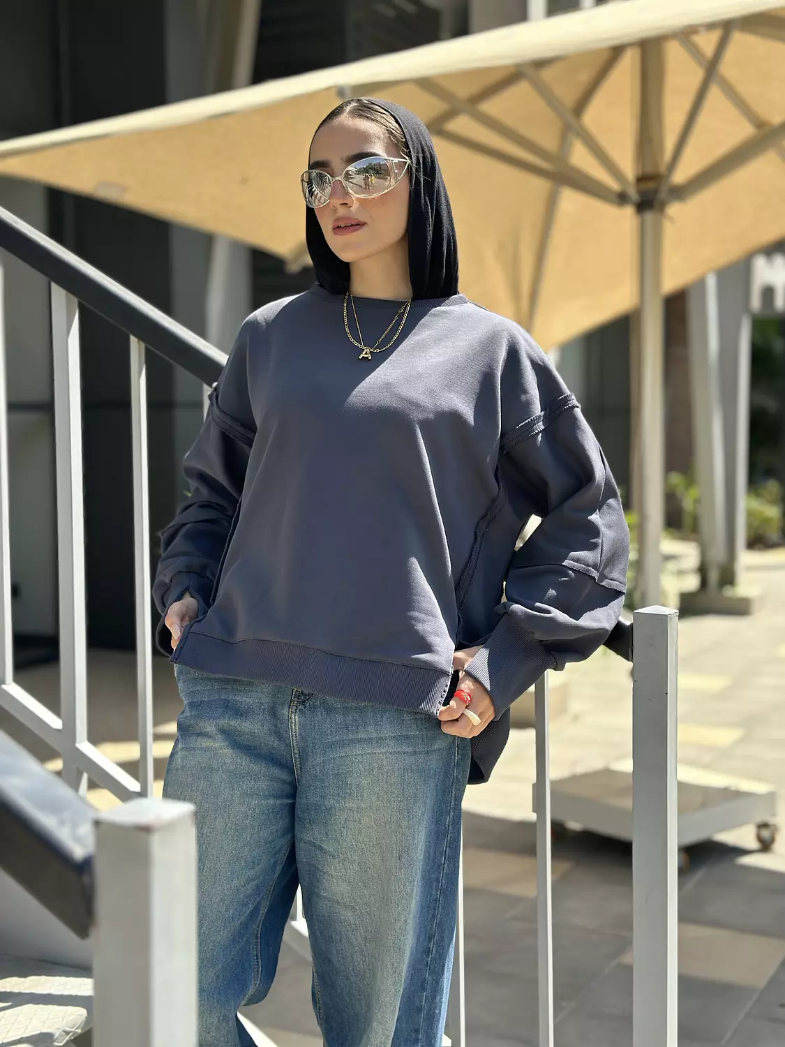 COZY SWEATSHIRT IN CHARCOAL GREY 4