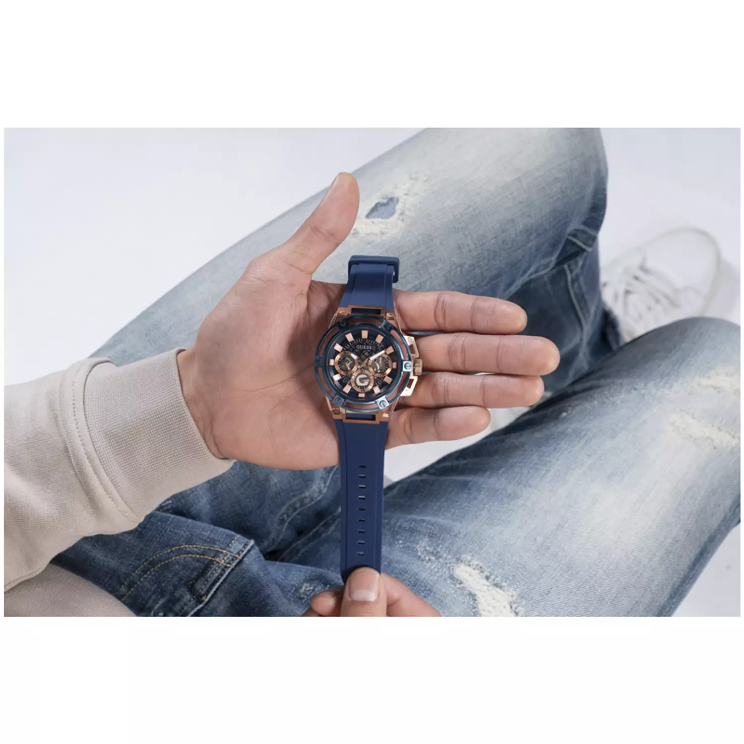 Guess GW0423G4 Watch For Gents Case Color Rose Gold Tone - Round Shape Silicone Strap 5