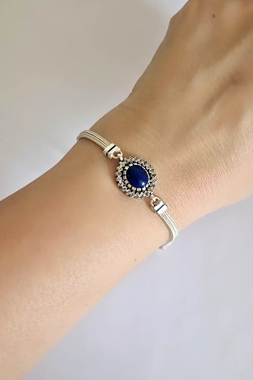 Oval Gemstone bracelet image