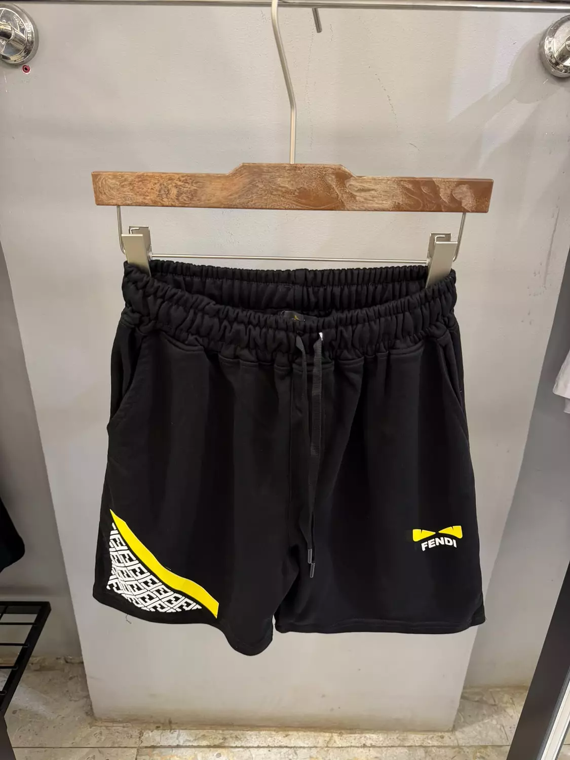 FENDI SHORT \ 2357 image