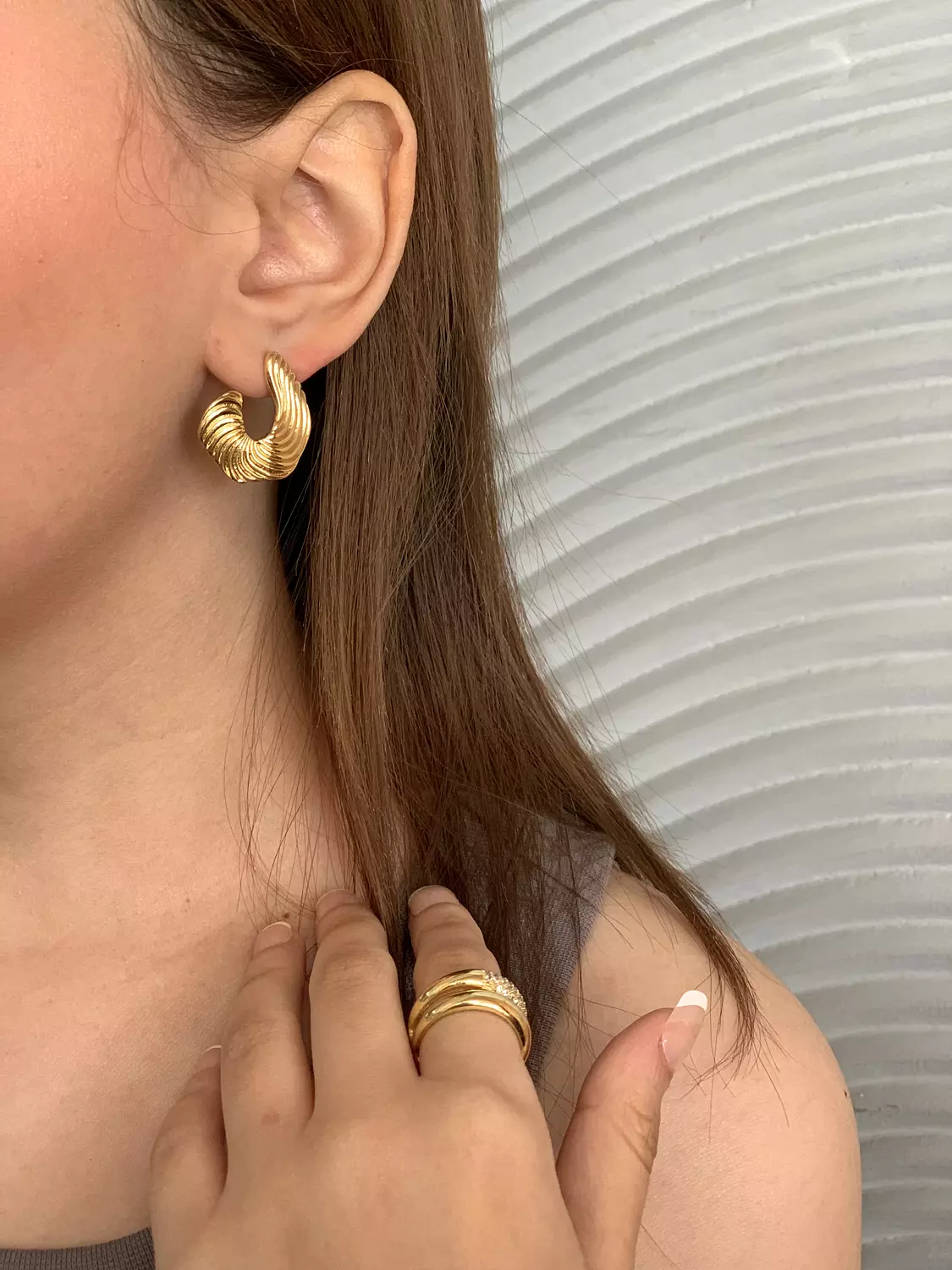 Glowrie earrings image