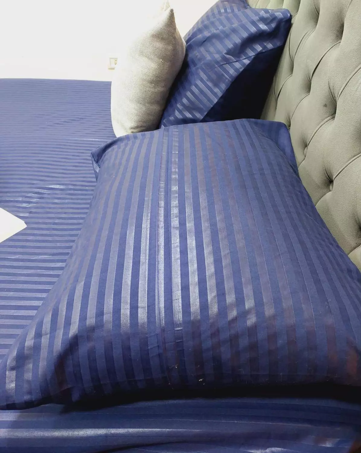 Stripe elastic sheet set hover image