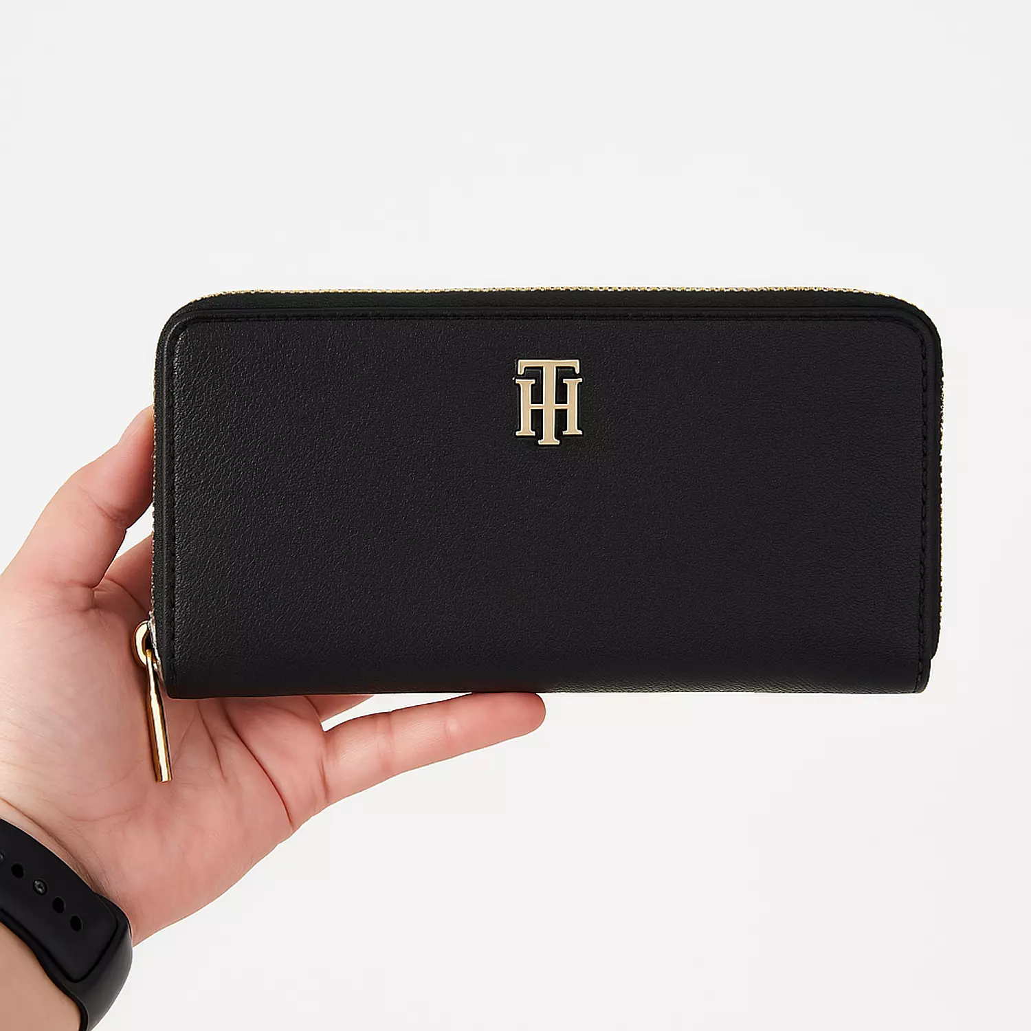 Tommy wallet  image
