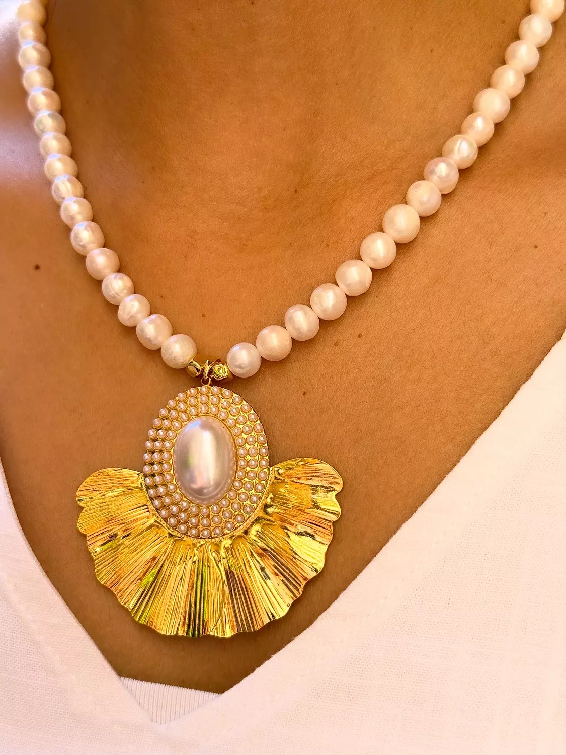 Mother of Pearls hover image