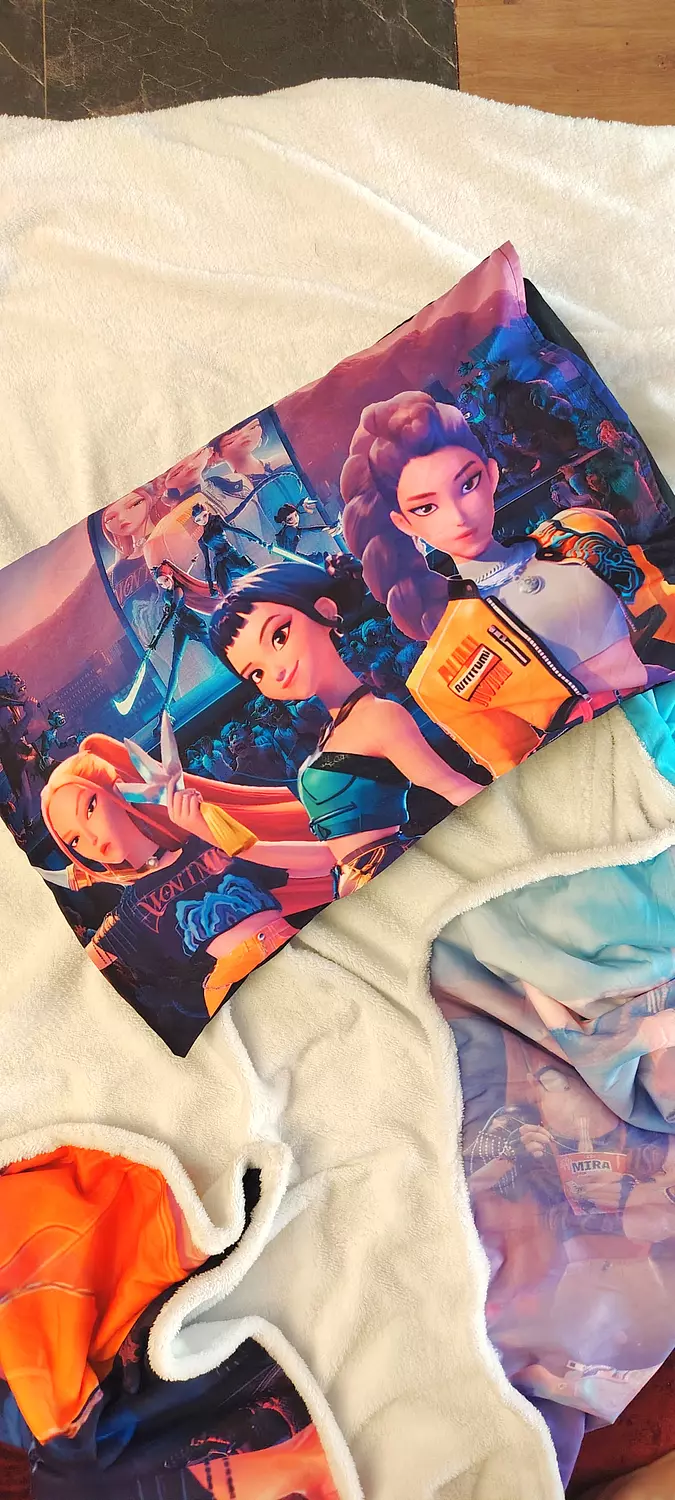 Kpop demon hunters Blanket  image