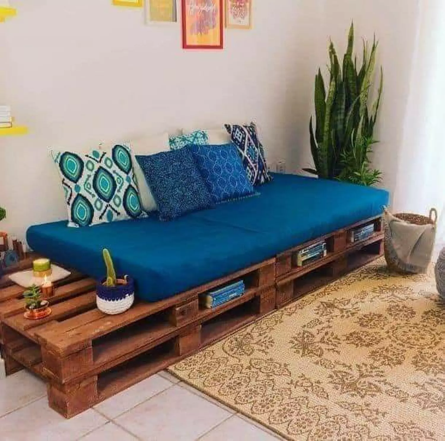 Pallet sofa 5