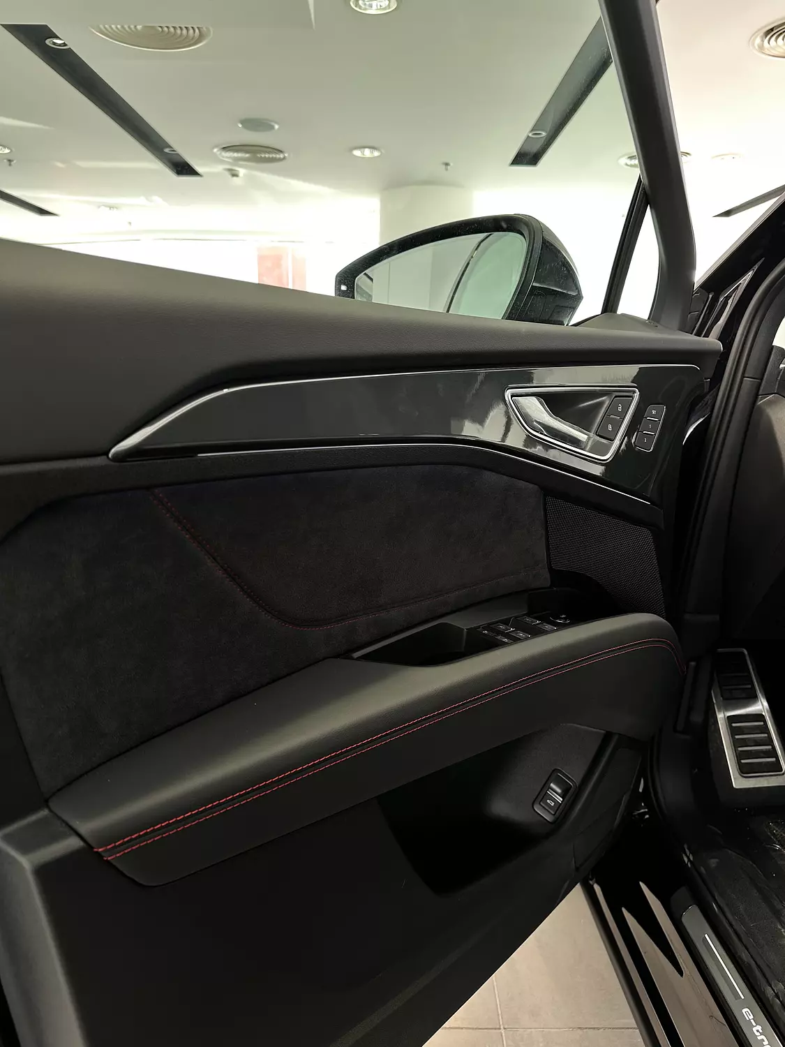 AUDI Q5 Etron  10