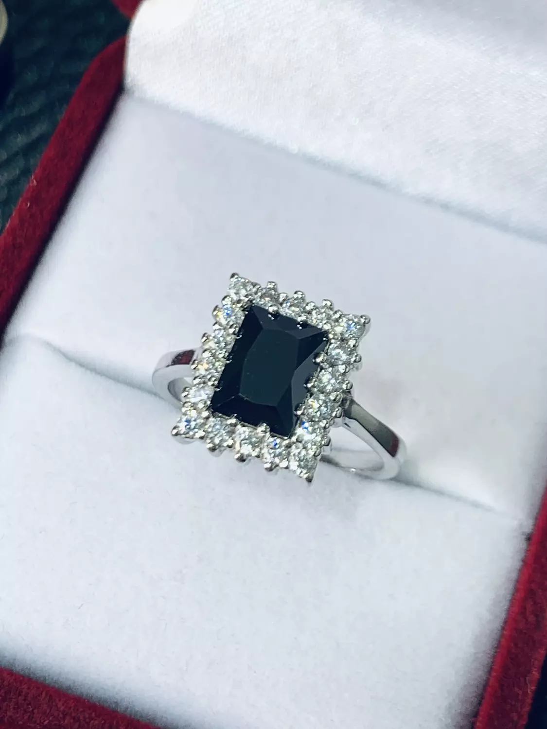 Black ring image