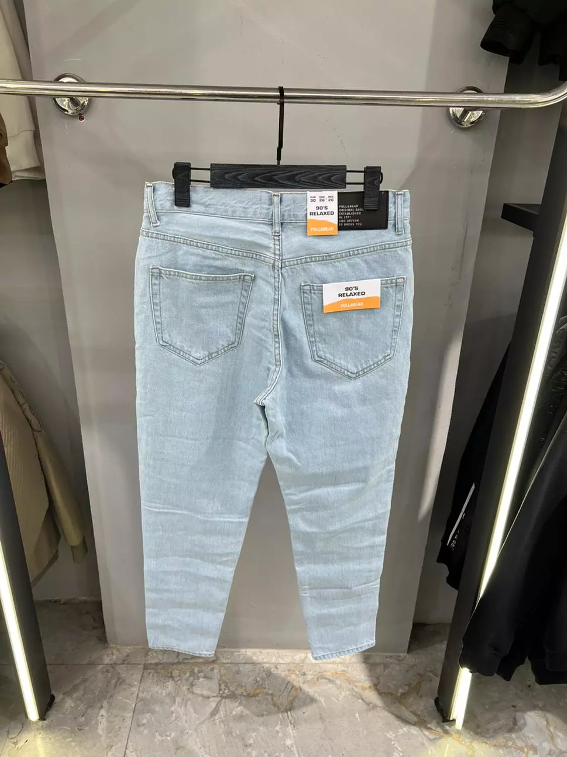 PULL & BEAR RELAXED FIT JEANS 11