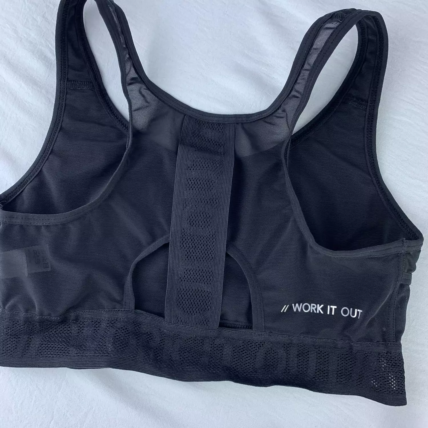 Unwired Unpadded sport bra from GNA 3