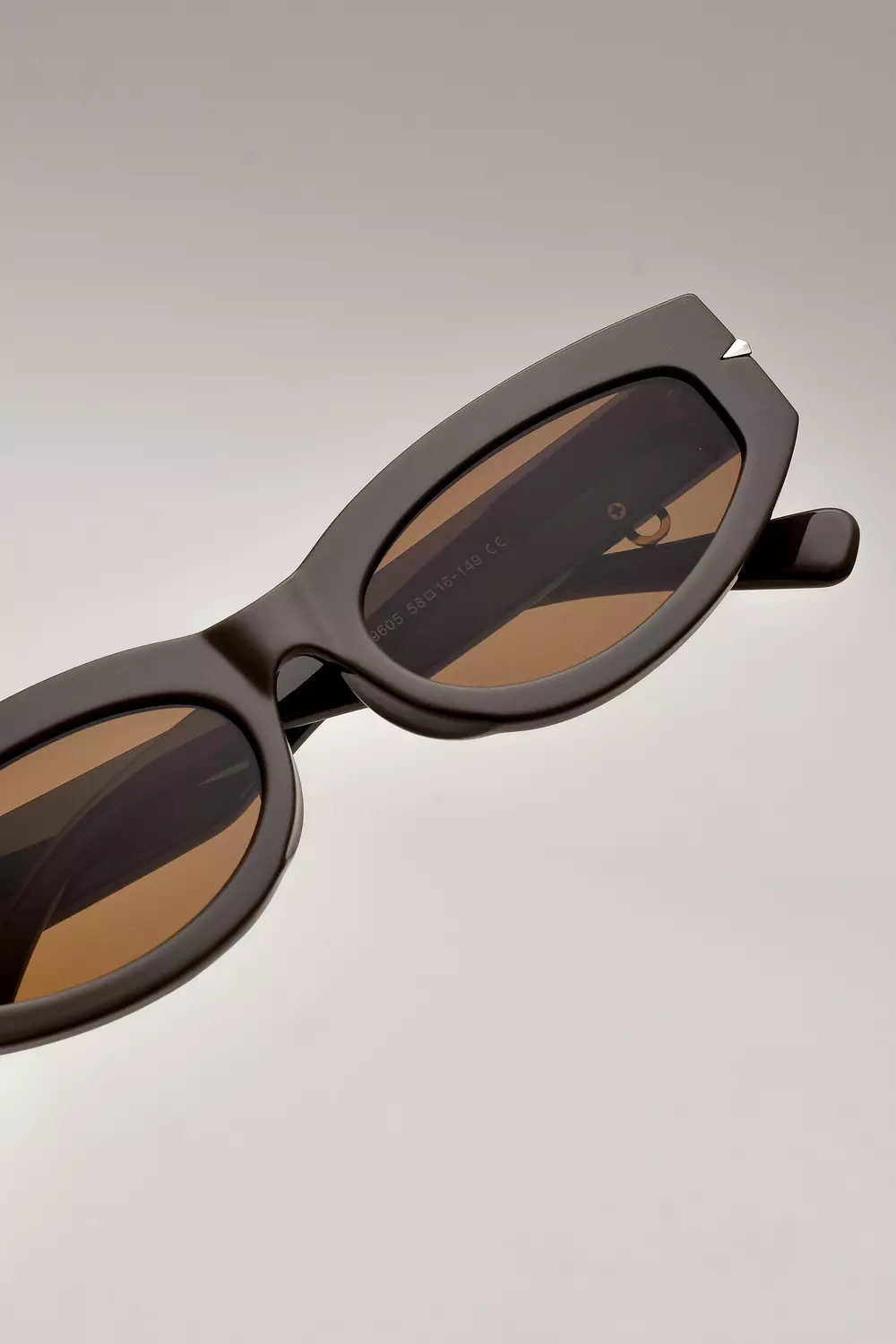 trendy sunglasses image