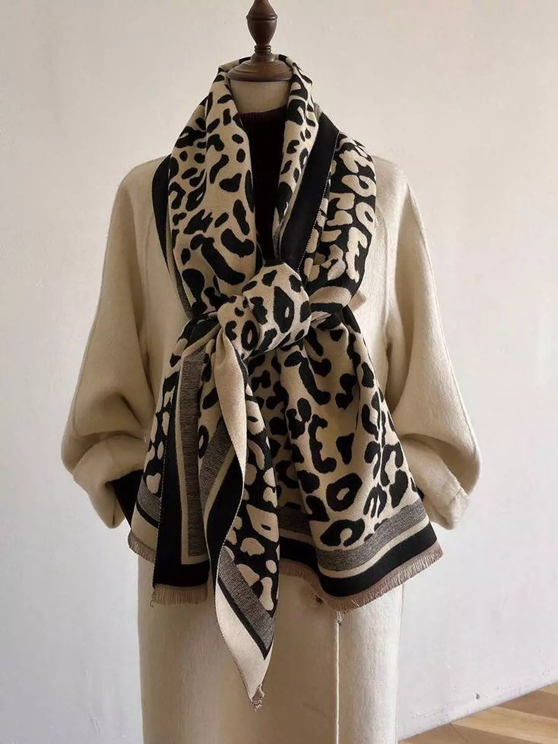 Leopard print scarf  image