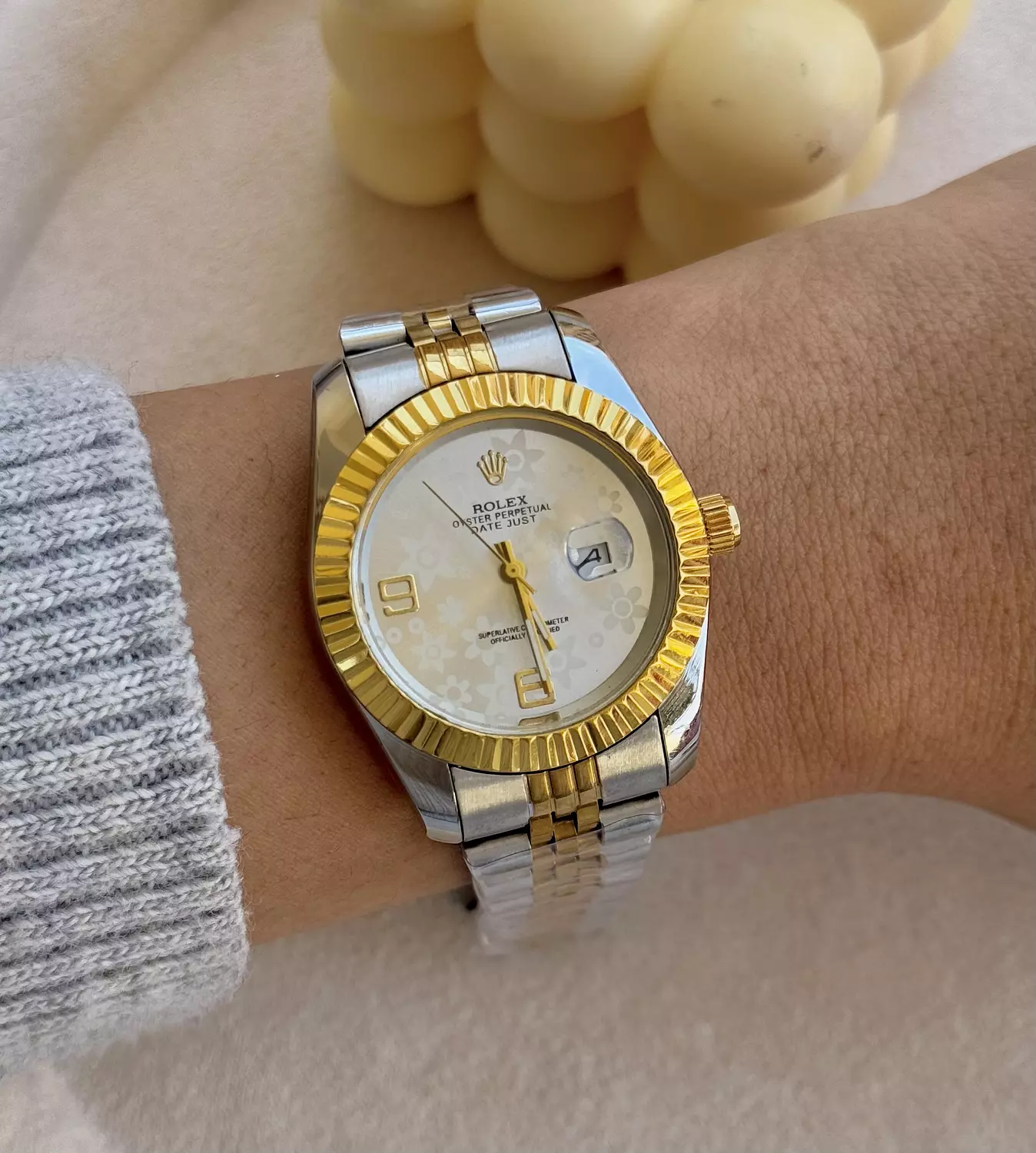 Watch 28 image