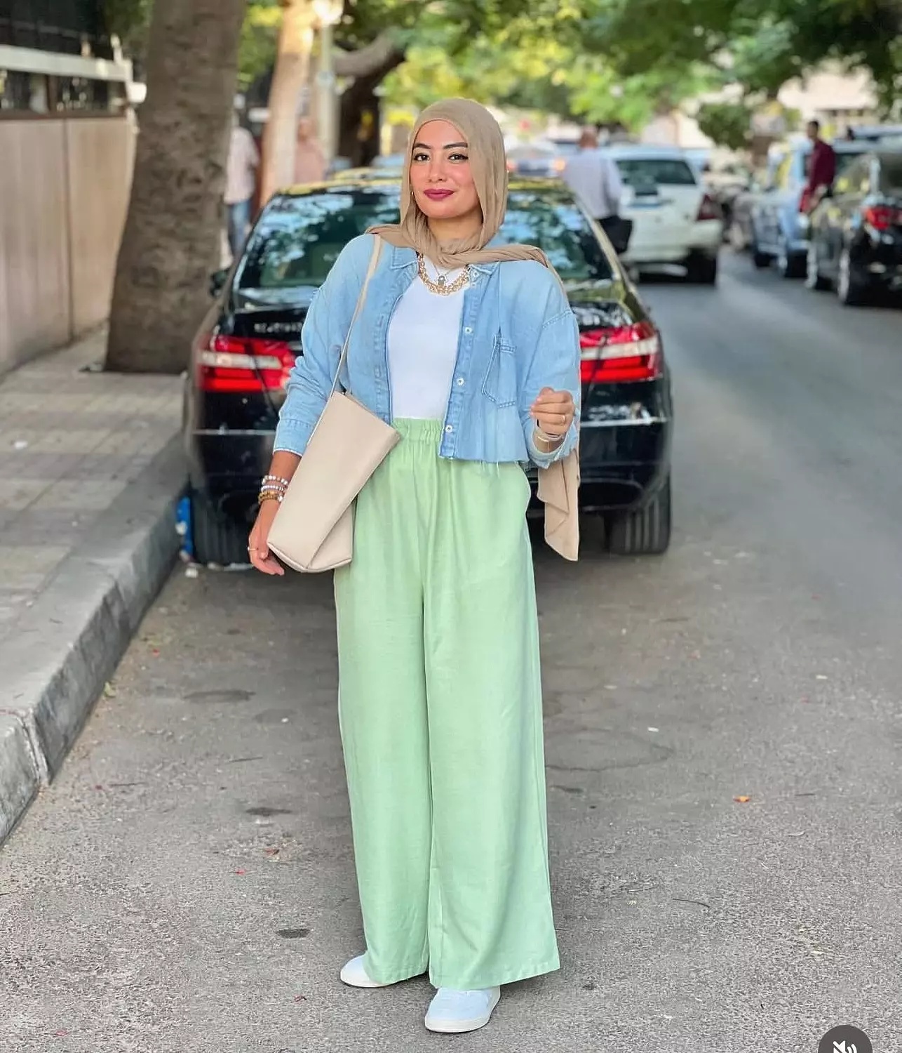 Mint linen pants image