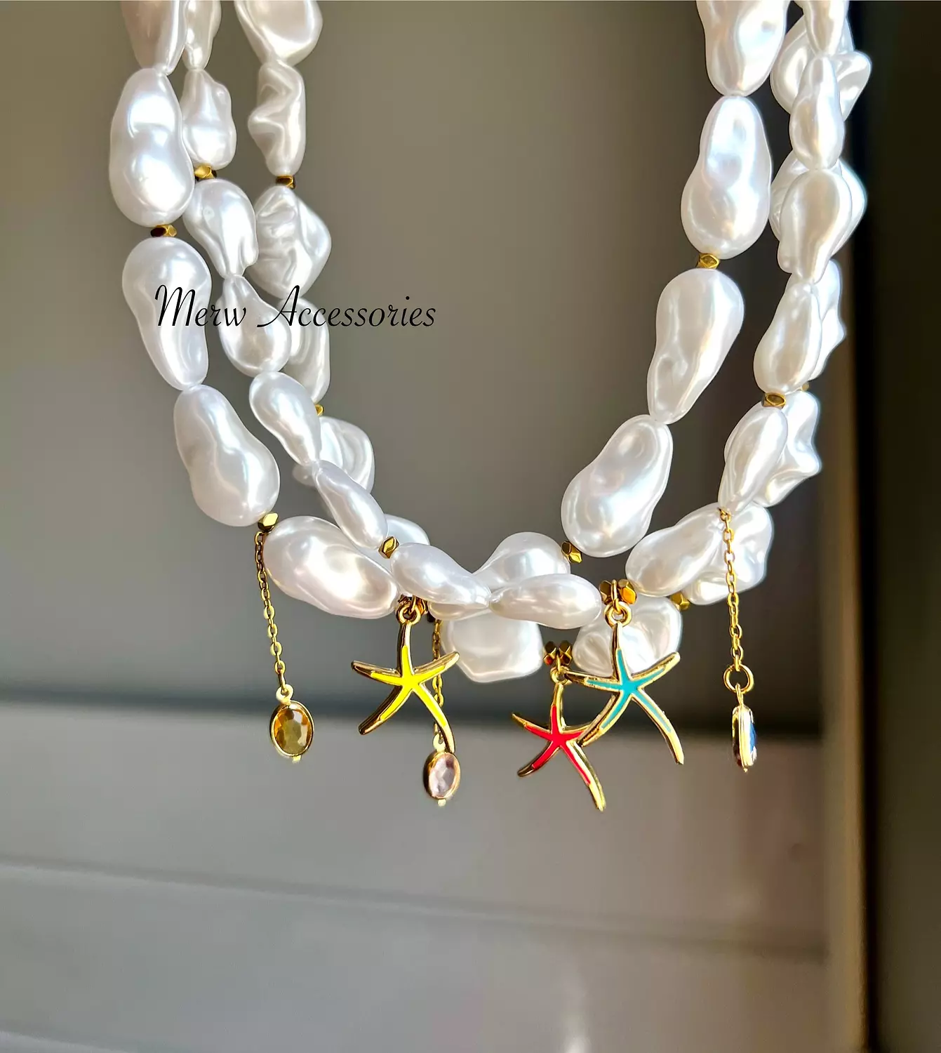 Pearl chockers ..5 image