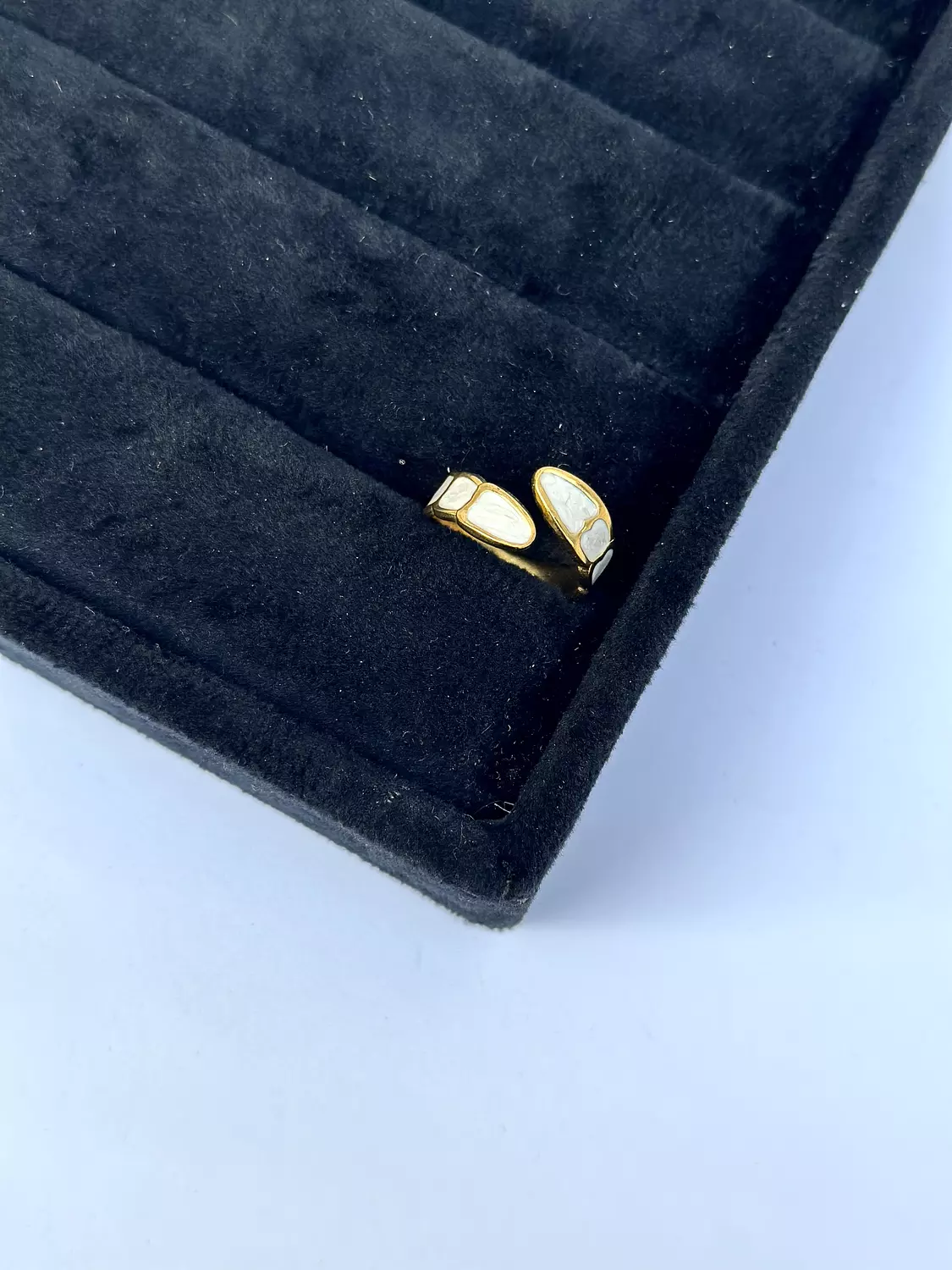 Serpent White Ring image