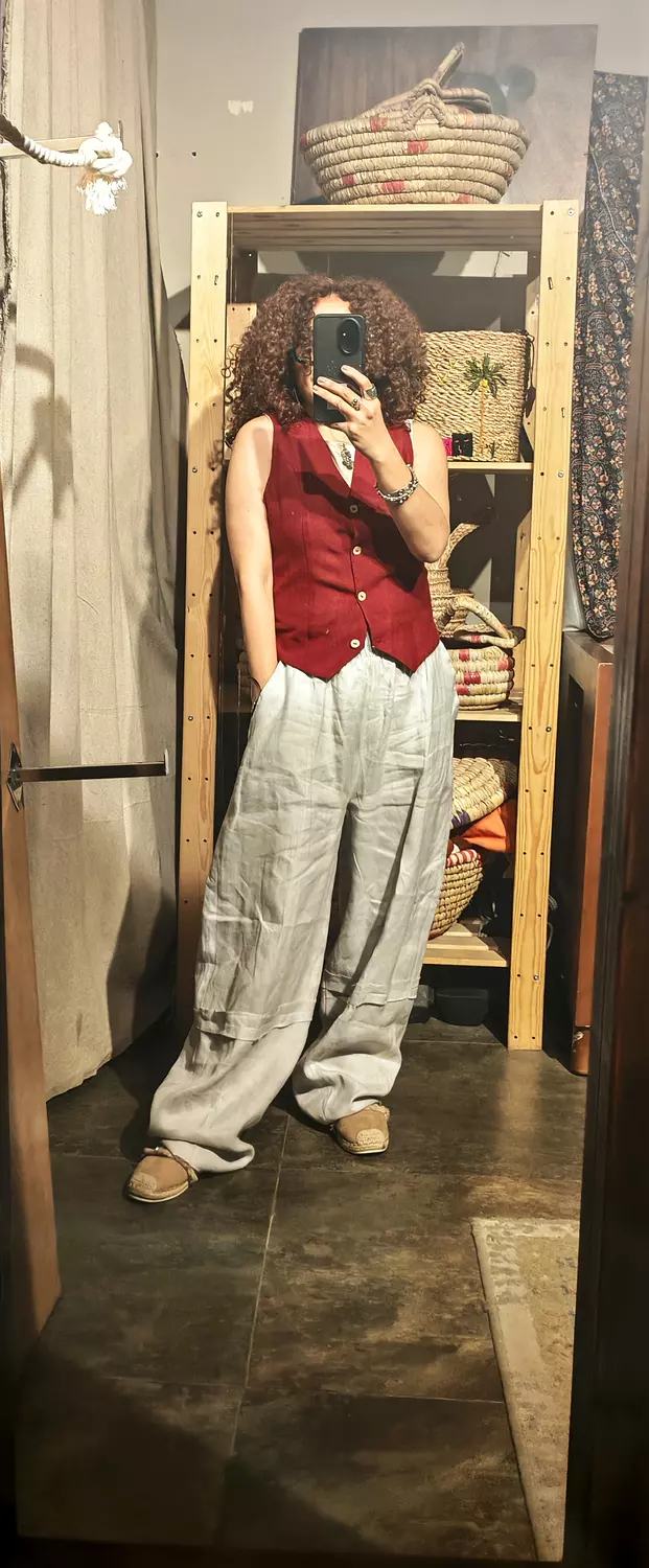 Linen sleeveless vest  image