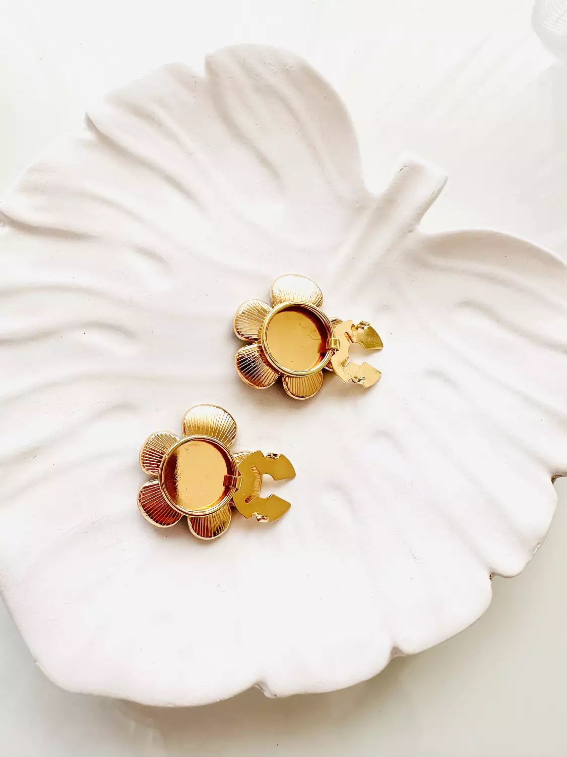 Black flowers button covers  2