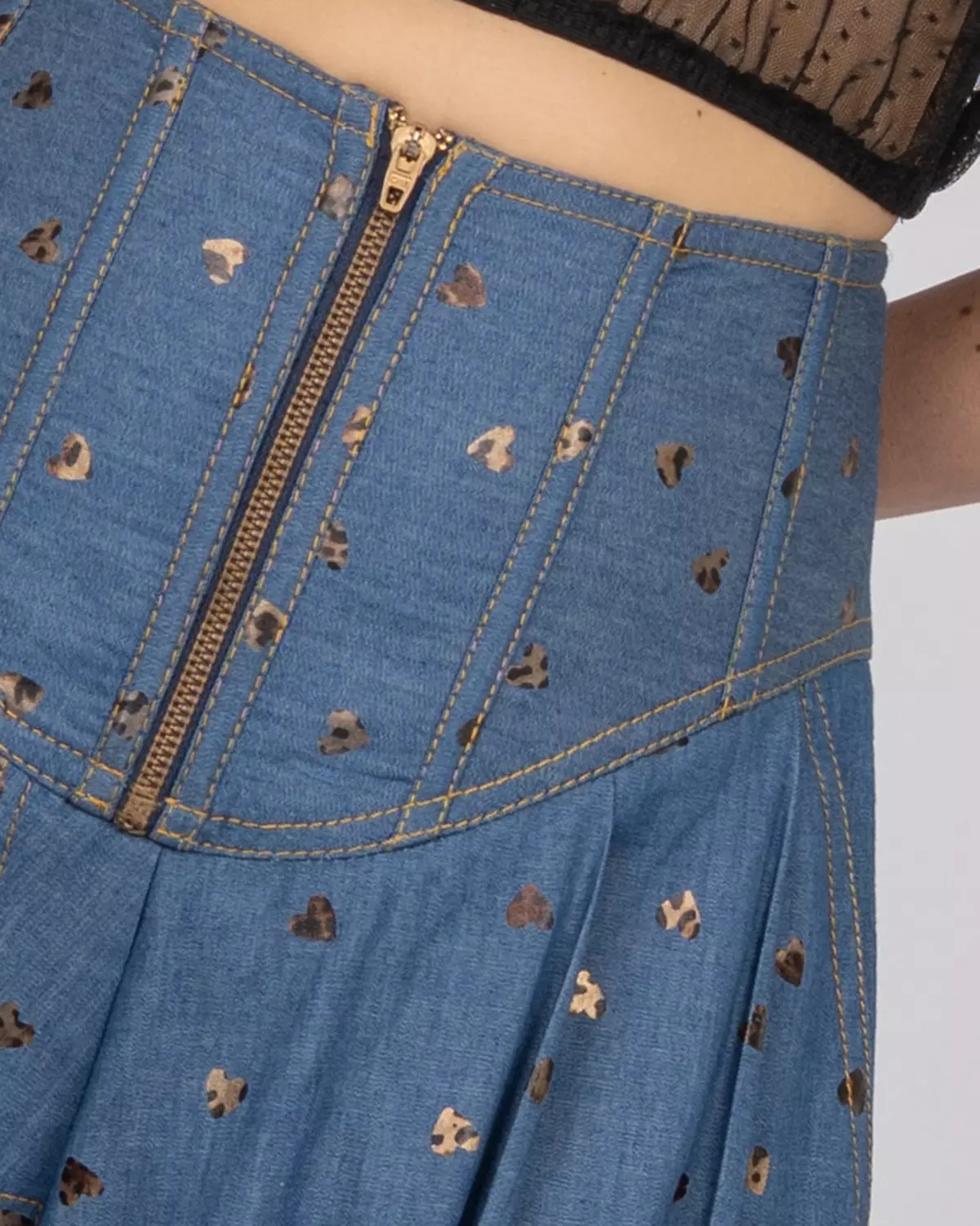 High-Waisted Leopard Heart Trousers 5