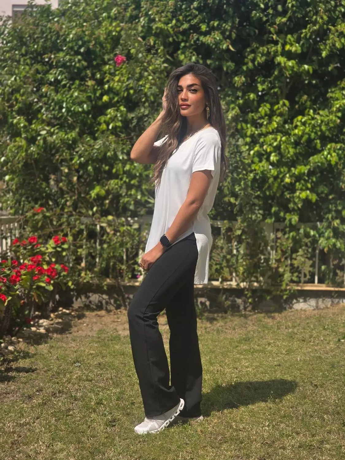 Black yoga pants image