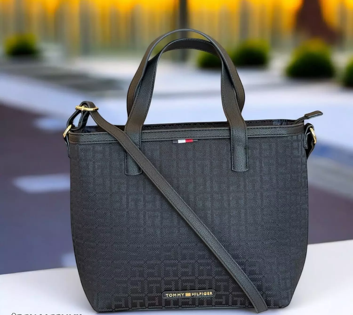 Tommy bag with long handle  image