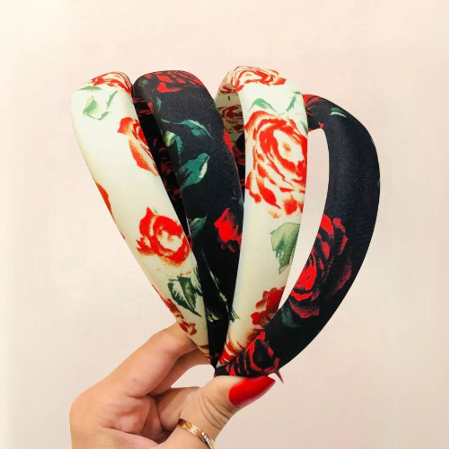 <h3><strong><span style="color: rgb(233, 125, 106)">Headbands</span></strong></h3>