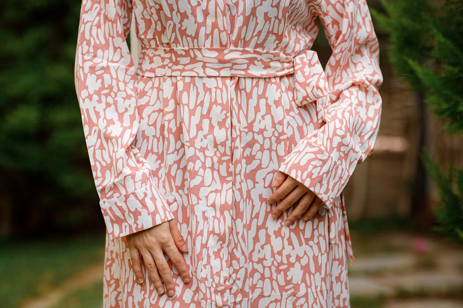 <p><br><strong><span style="color: rgb(230, 0, 0)">Dresses</span></strong></p>