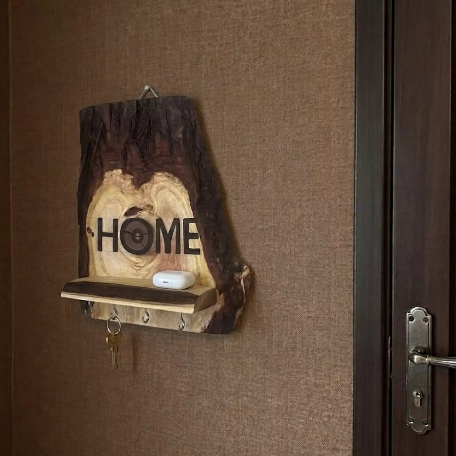 The log key hanger image