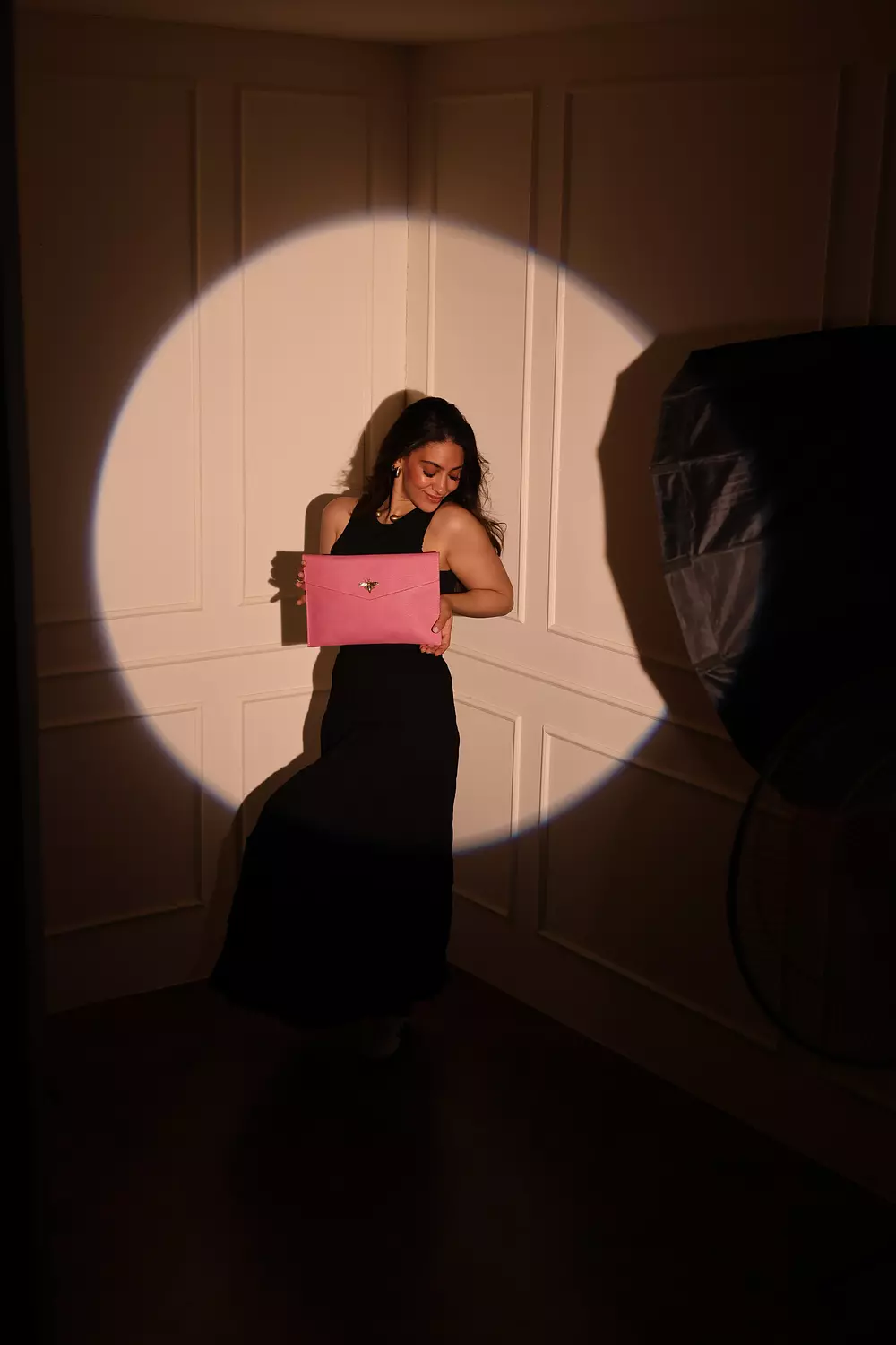 VeeV PinkyBee Clutch 7