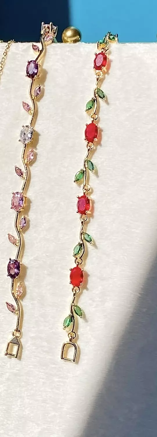 Tulip flower hover image