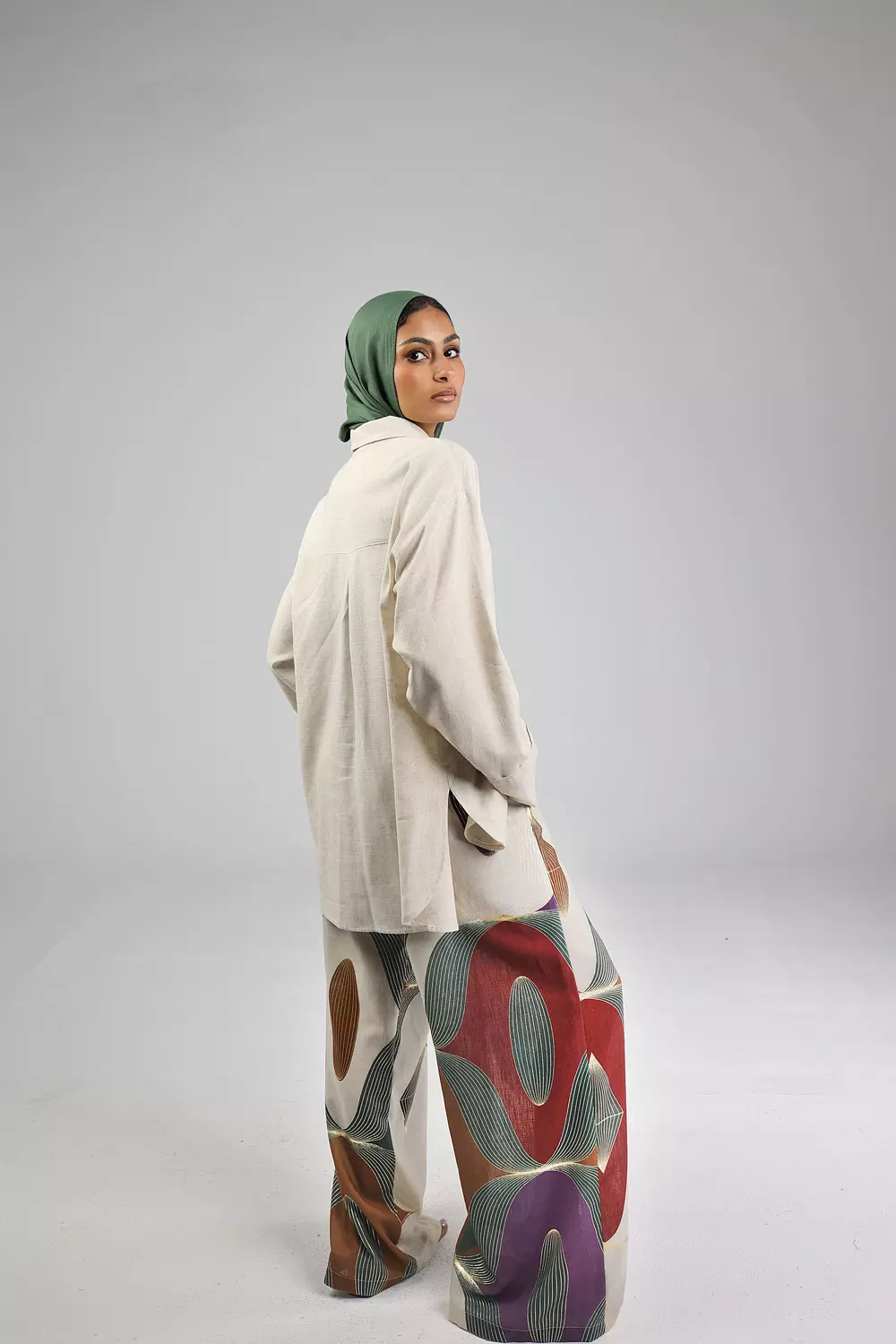 <p style="text-align: center"><span style="color: #ffffff">VINTAGE LINEN PANTS</span></p>