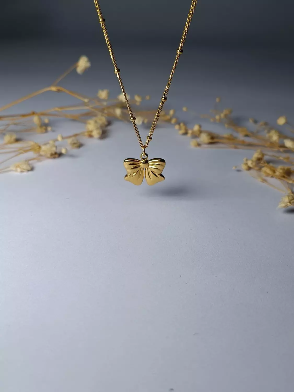 wide ribbon necklace image