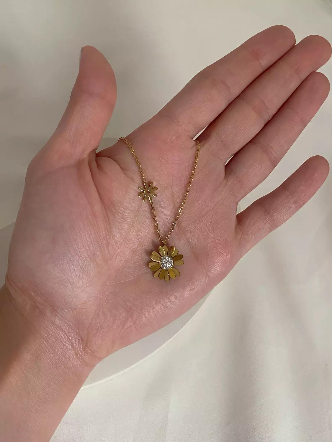 Daisy Necklace 1