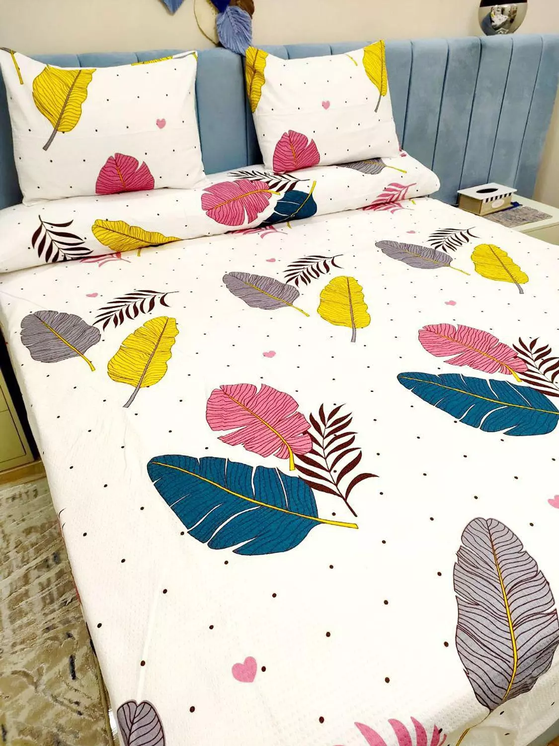 Large Turkish cotton bed sheet set colorful feathers image