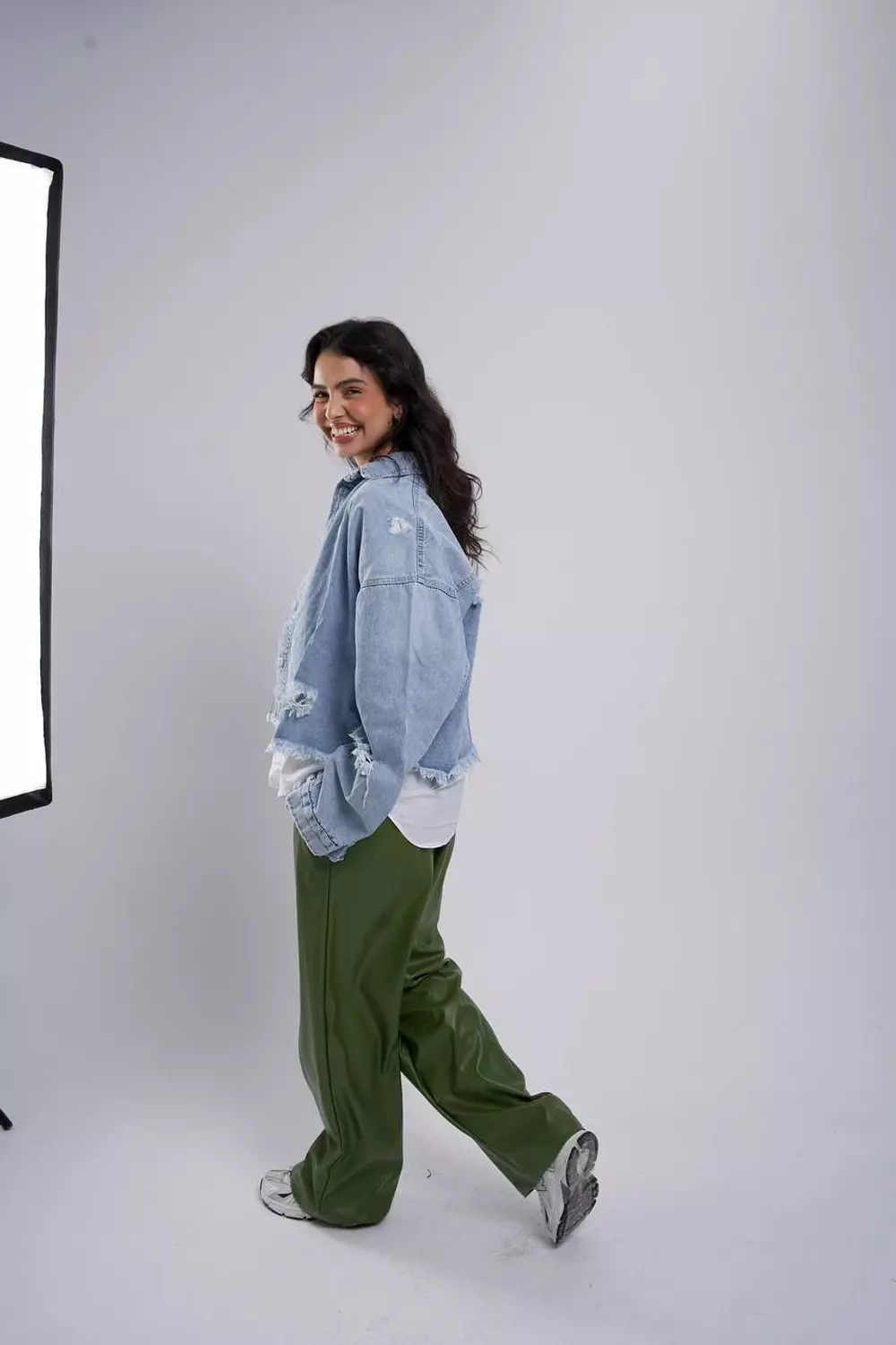 Cutting denim jacket 4